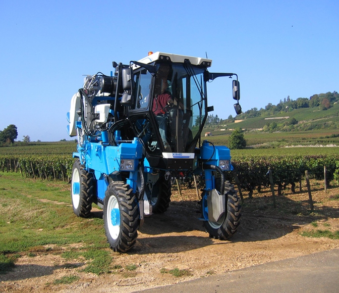 portlov-traktory-bobard-1